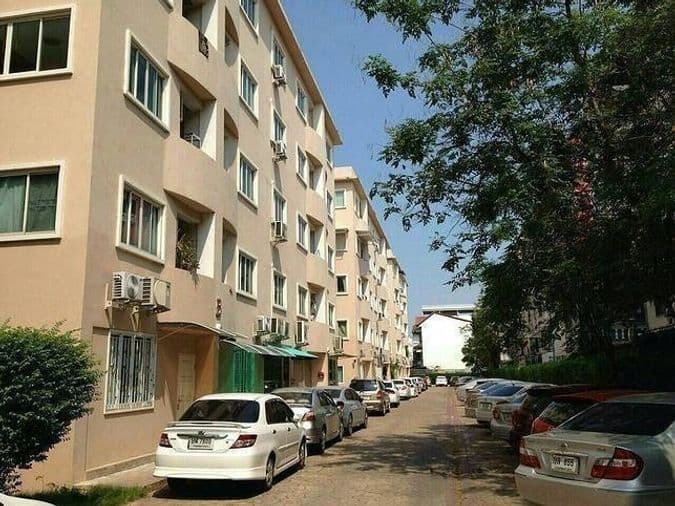 AirplanePlace B - Main Image