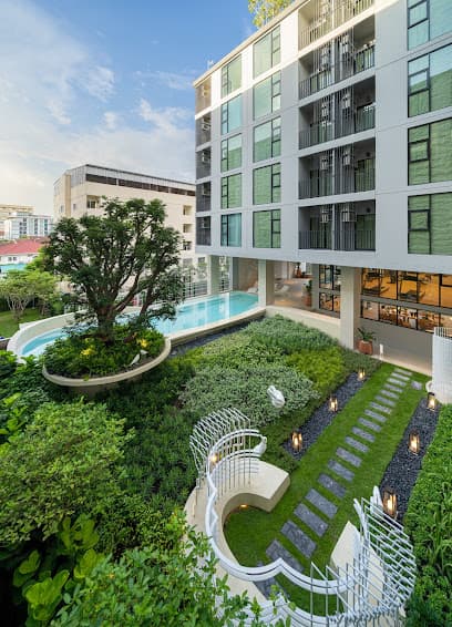 Ivory Ratchada 32 - Main Image